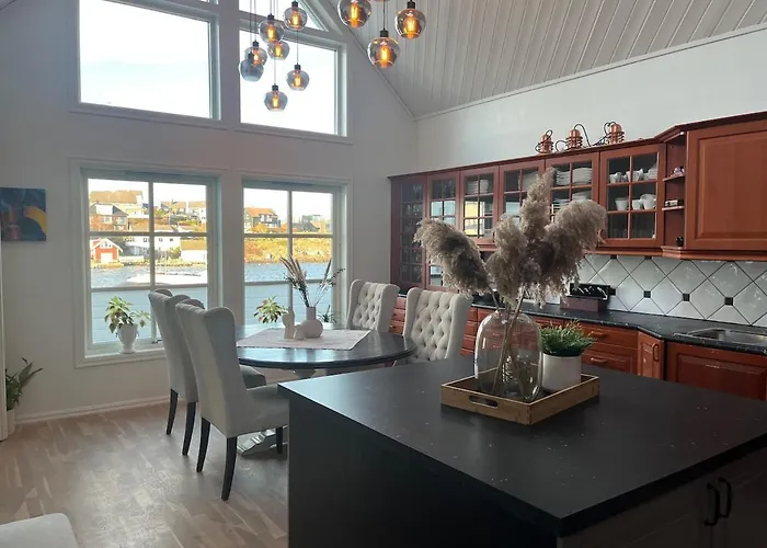 Large By The Sea For Rent During Ons