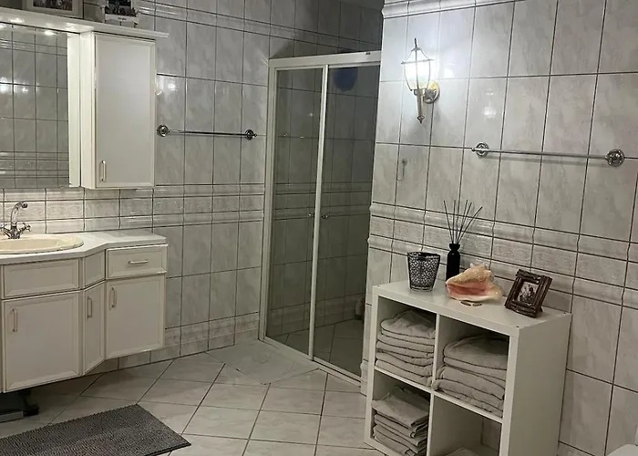 Large By The Sea For Rent During Ons