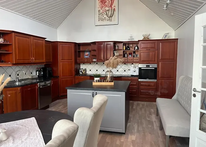 Villa Large By The Sea For Rent During Ons