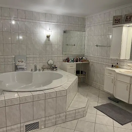 Vila Large By The Sea For Rent During Ons *